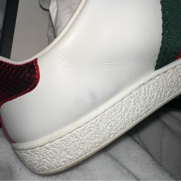 Gucci White Sneakers with Red Heart Accents - Picture 5 of 13